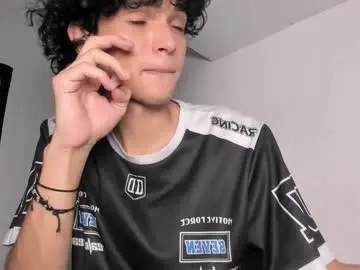 Chaturbate Live Sex Cam of halan_jr