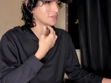 Chaturbate Live Sex Cam of halan_jr