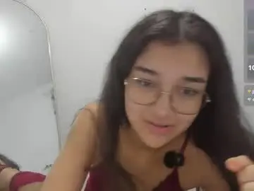 Chaturbate Live Sex Cam of isasuarezzzz