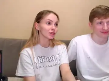 Chaturbate Live Sex Cam of julsweet