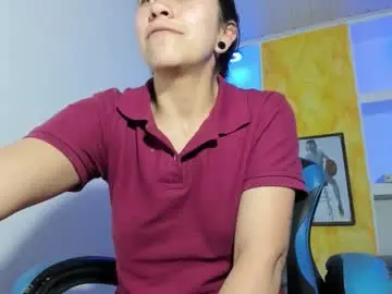 Chaturbate Live Sex Cam of raven_rouge