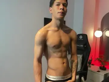 Chaturbate Live Sex Cam of tony_petrov