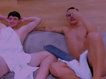 Chaturbate Live Sex Cam of web_gammer_