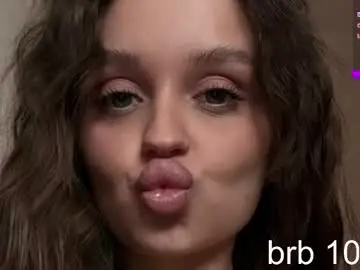 Chaturbate Free Live Porn of villuuvargas