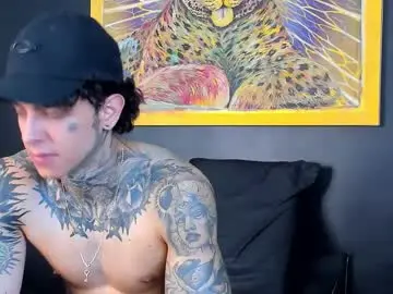 Chaturbate Live Porn of aron_ford