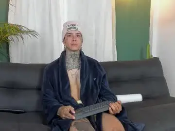 Chaturbate Watch Live Sex Cams of aron_ford