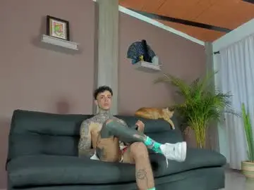 Chaturbate Adult Webcam of aron_ford