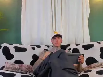 Chaturbate Watch Live Sex Cams of aron_ford