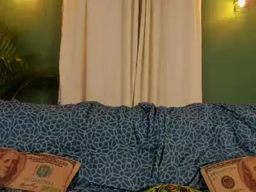 Chaturbate Live Sex Cam of aron_ford