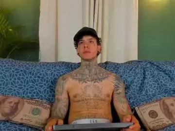 Chaturbate Sex Cam of aron_ford