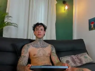 Chaturbate Live Sex of aron_ford