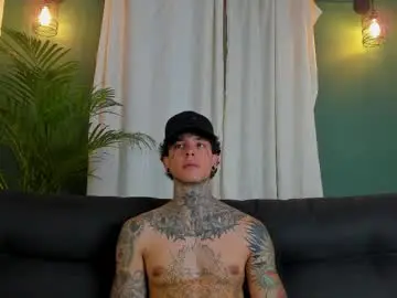 Chaturbate Adult Webcams of aron_ford