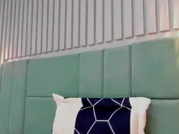 Chaturbate Live Sex Cam of ivy_and_molly