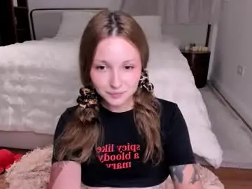 Chaturbate Live Sex Cam of peachvibes