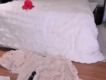 Chaturbate Live Sex Cam of peachvibes