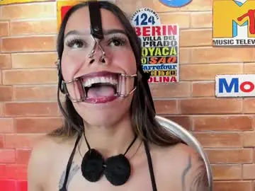 Chaturbate Sex Chat of foxy__isabella