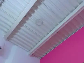 Chaturbate Live Sex Cam of littlee_emilyy_