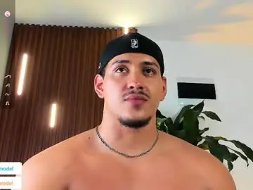 Chaturbate Nude Webcam of lucasanto_