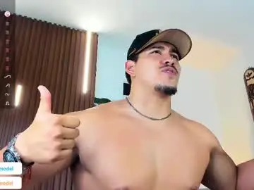 Chaturbate Live Sex Cam of lucasanto_