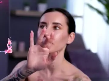 Chaturbate Watch Live Sex Cams of serenavelour