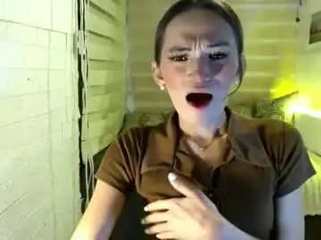 Chaturbate Live Sex Cam of sweet_marry143