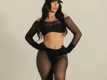 Cherry Watch Live Sex Cams of veronicacruz