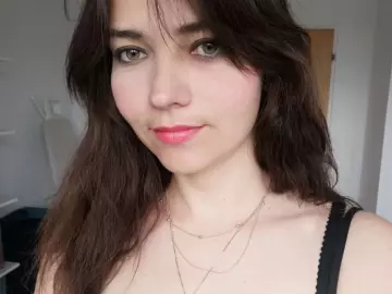 Cherry Nude Webcam of cyndeewinter