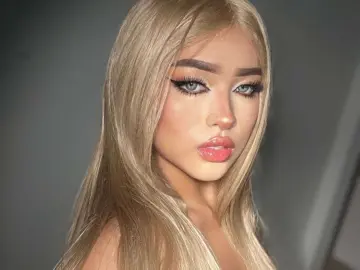 Cherry Free Porn Cam of elizabethbenet