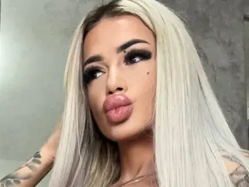 Cherry Best Webcam of diamondjoxxx