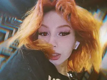 Cherry Adult Webcam of agatabella