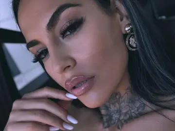 Imlive Live Sex of HottyNicole