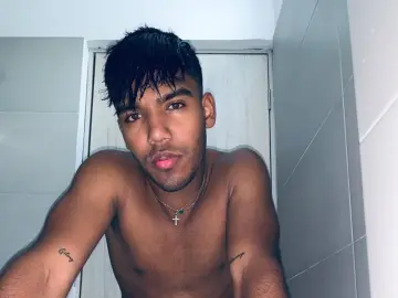 Imlive Watch Live Sex Cams of CamiloBuck259