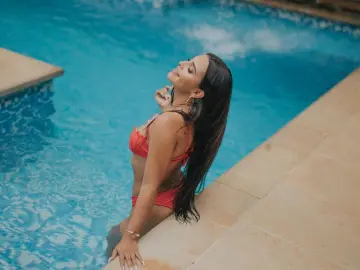 Imlive Live Porn of EmmaLuuu