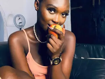 Imlive Adult Webcam of sexysavannahFun