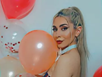 Imlive Free Porn Cam of CelineMeyerr