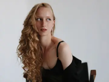 Imlive Watch Live Sex Cams of SkyLeon