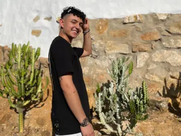 Imlive Sex Cam of Andy_Gazmey