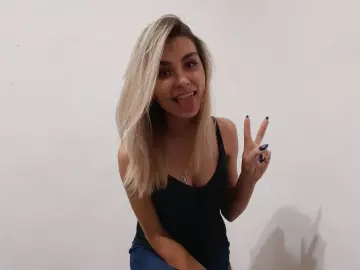 Imlive Live Sex Cam of AliceAnnLoona