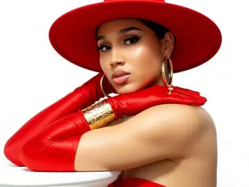 Imlive Private Sex Chat of yennycutehMoney