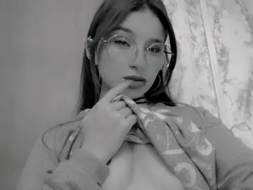 Imlive Adult Webcam of VioletMoon