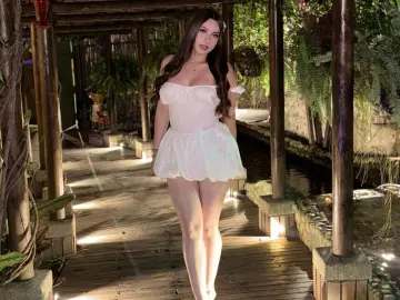 Imlive Adult Webcam of EmilyCollinss