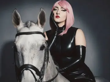 Imlive Live Sex of UrsulaManver1