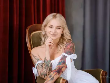 Imlive Live Sex Cam of LilFLeurs