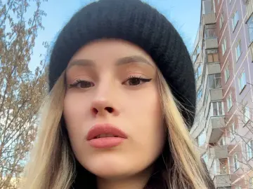 Imlive Private Sex Chat of Emily_Bridget