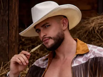 Livejasmin Free Porn Cam of SalvatoreMoretti