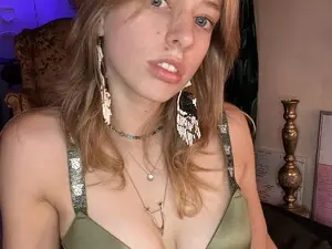 Myfreecams Sex Cam of ellispierce