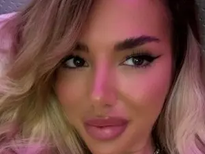 Myfreecams Watch Live Sex Cams of ClaraHazel