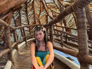 Myfreecams Live Sex Cam of CarolineJames