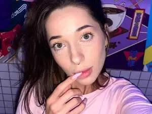 Myfreecams Live Sex of NicolYves