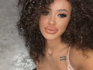 Myfreecams Adult Webcam of CelineCherie